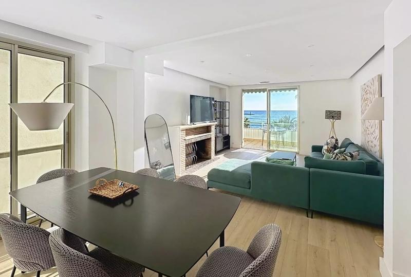 Appartement - 90 m² - 4 pièces