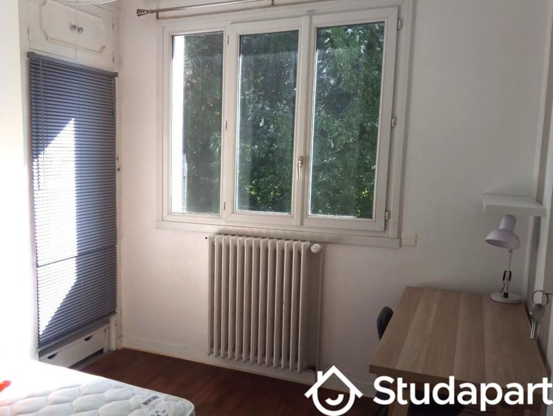 Chambre - 13 m² - 1 pièce