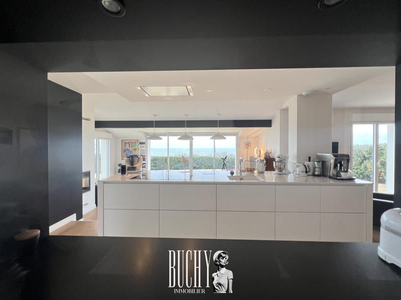 Maison - 183 m² - 6 pièces