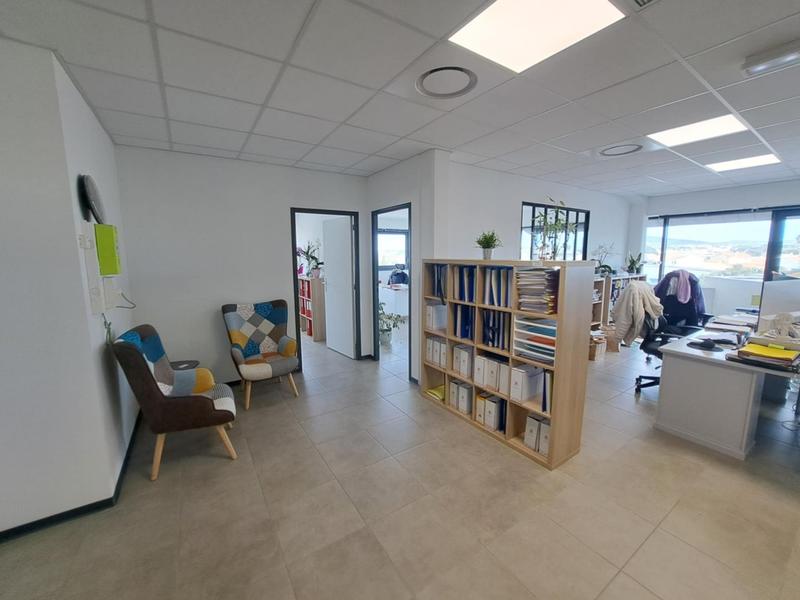 Local d'activités - 140 m²