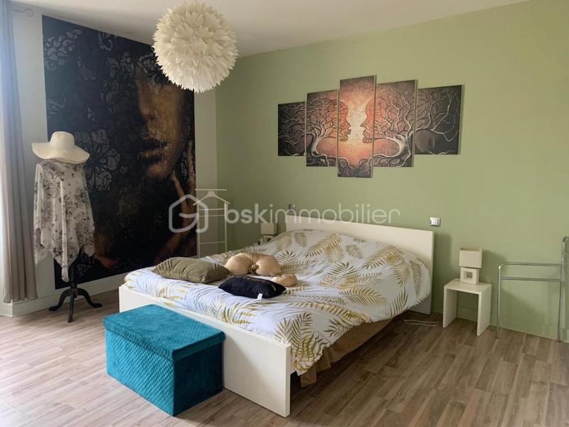 Propriété - 265 m² - 8 pièces