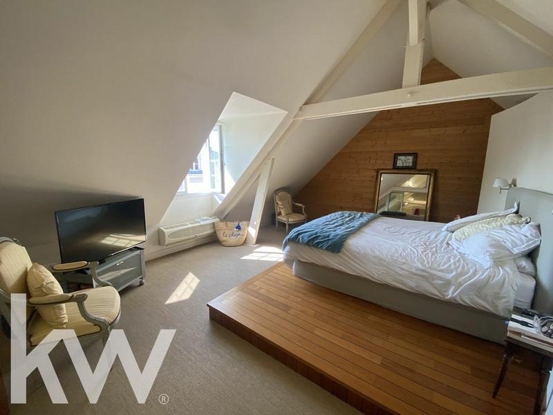 Maison - 200 m² - 5 pièces