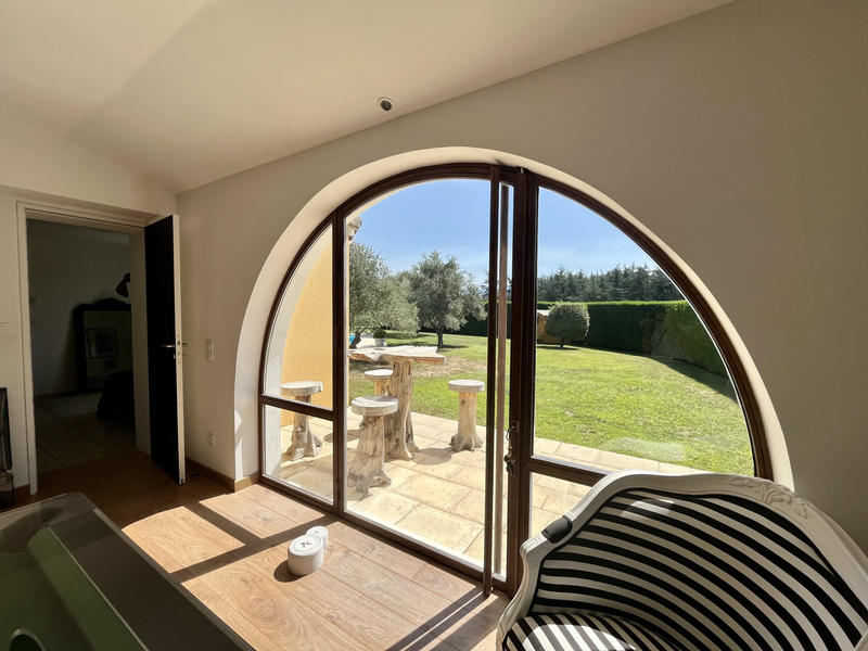 Maison - 223 m² - 6 pièces