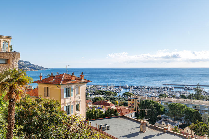 Appartement - 190 m² - 4 pièces