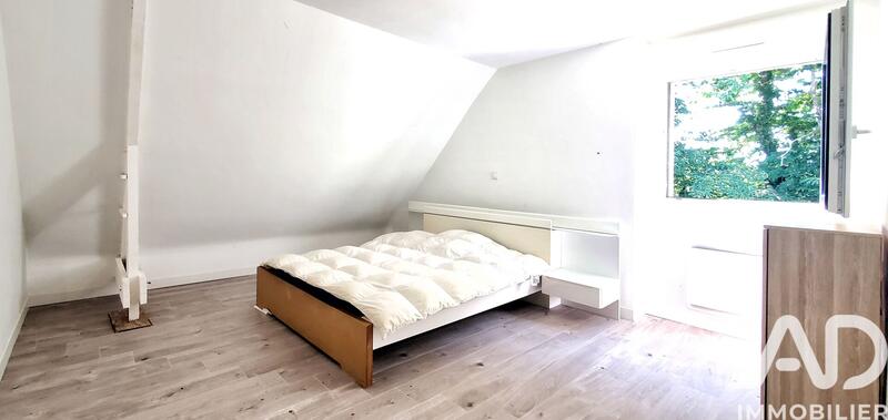 Maison - 137 m² - 9 pièces