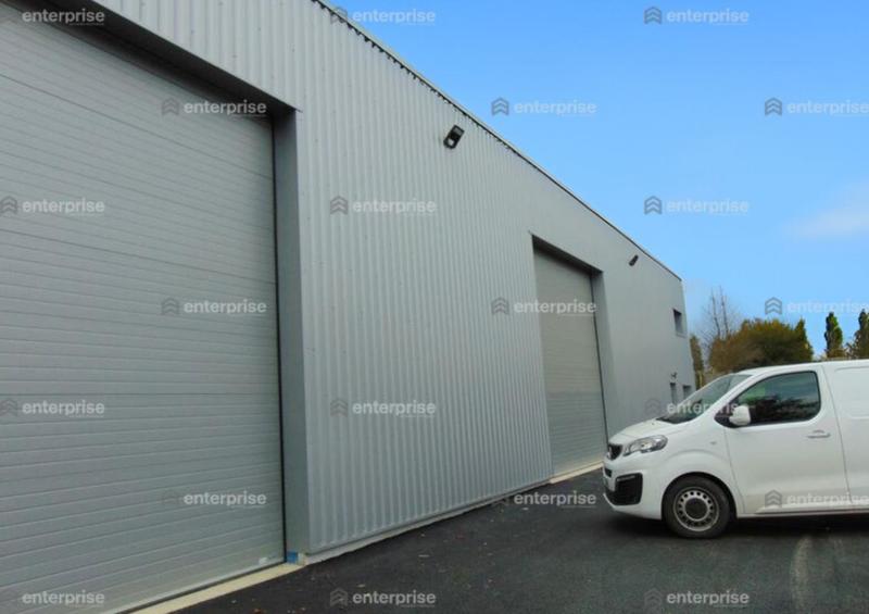 Local d'activité / Entrepôt - 794 m²