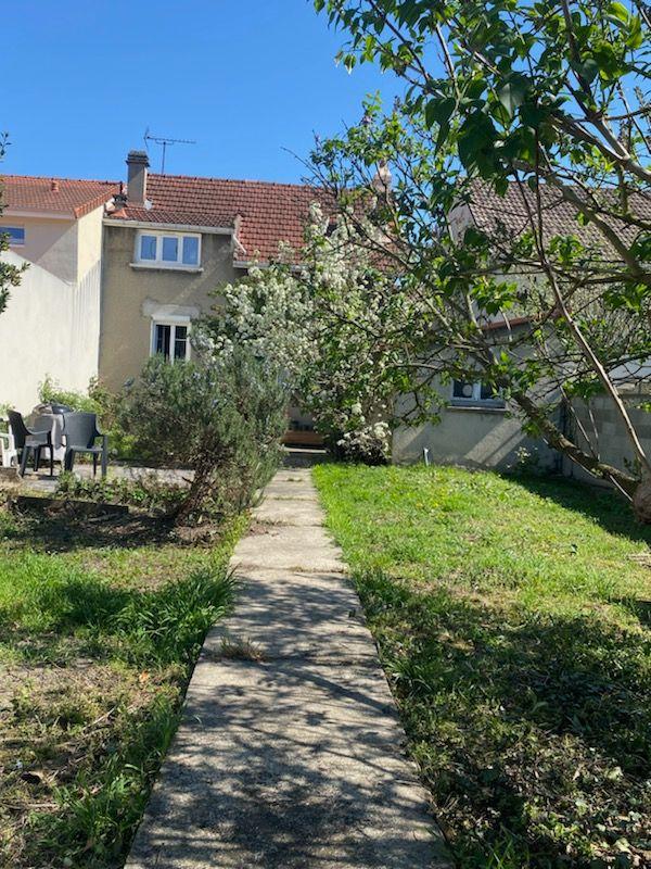 Maison - 100 m² - 5 pièces