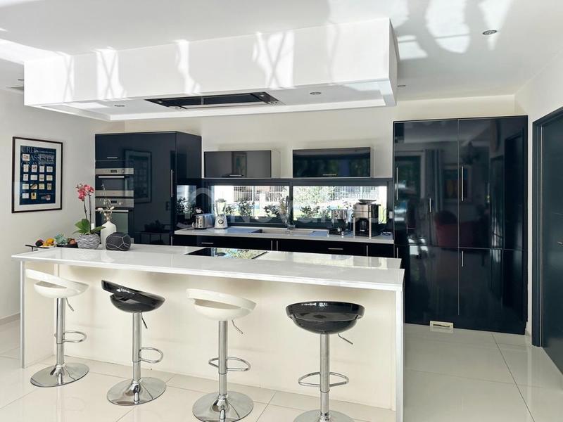 Maison - 106 m² - 4 pièces