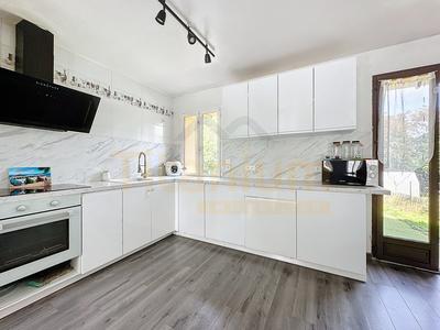 Maison - 87 m² - 5 pièces