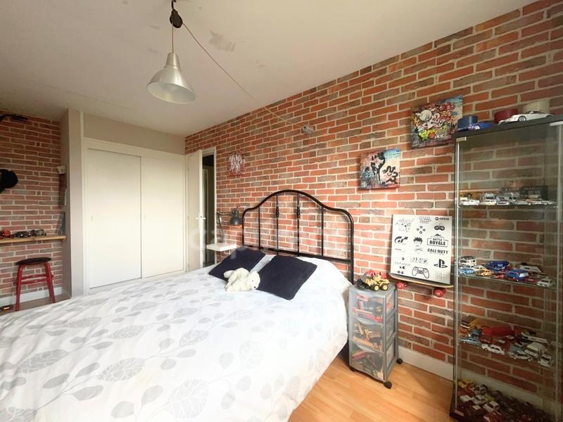 Maison - 200 m² - 7 pièces