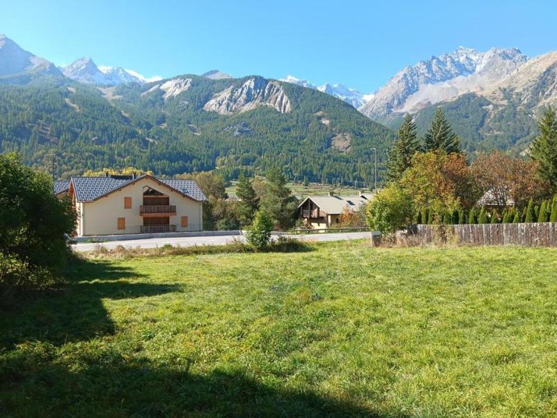 Terrain - 1 074 m²