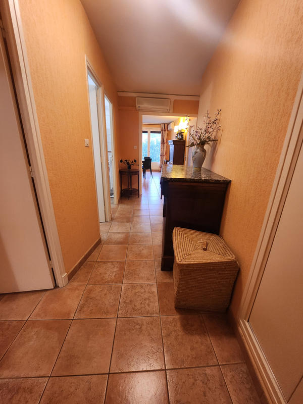 Appartement - 75 m² - 3 pièces