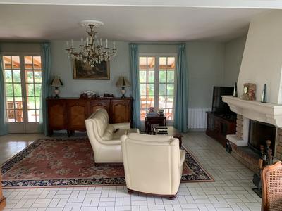 Maison - 179 m² - 6 pièces