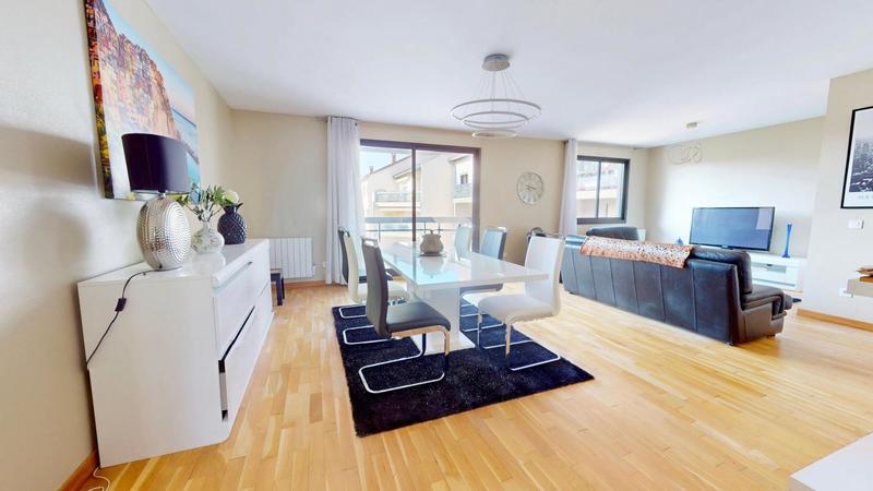 Appartement - 85 m² - 4 pièces