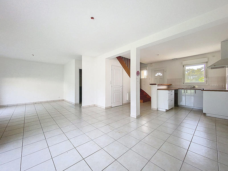 Maison - 87 m² - 5 pièces