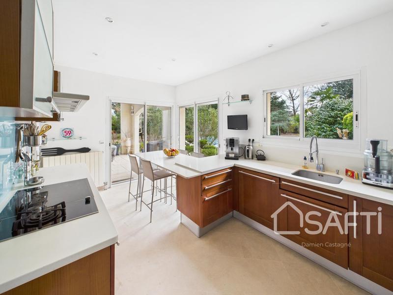 Villa - 245 m² - 7 pièces