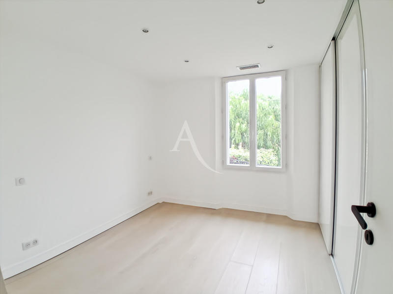 Appartement - 80 m² - 3 pièces