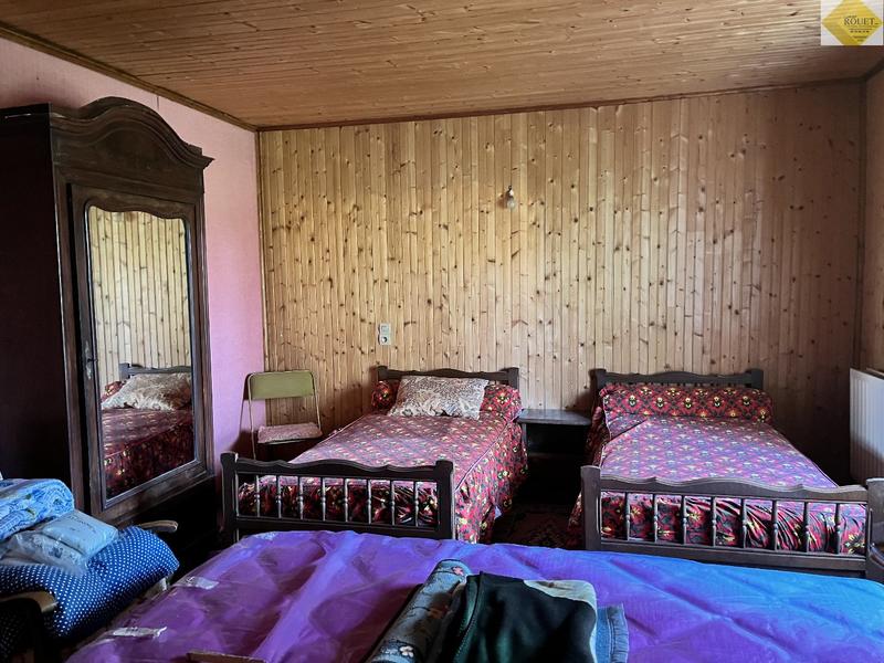 Maison - 234 m² - 8 pièces