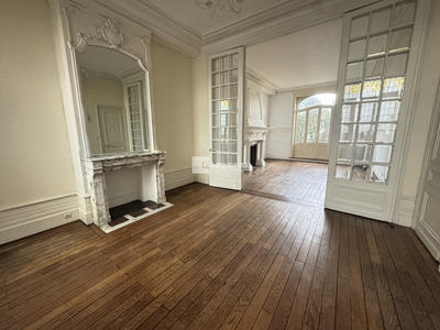 Appartement - 141 m² - 5 pièces