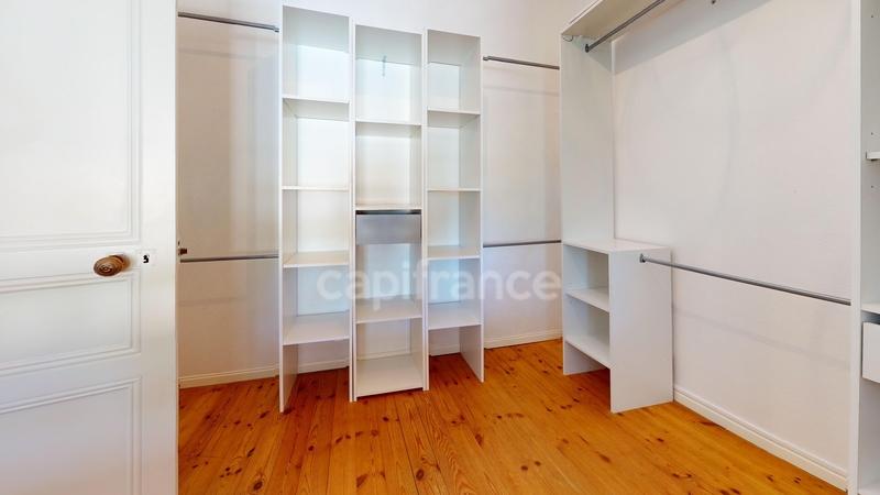 Maison - 179 m² - 7 pièces