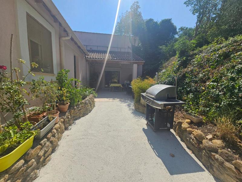 Villa - 345 m² - 14 pièces