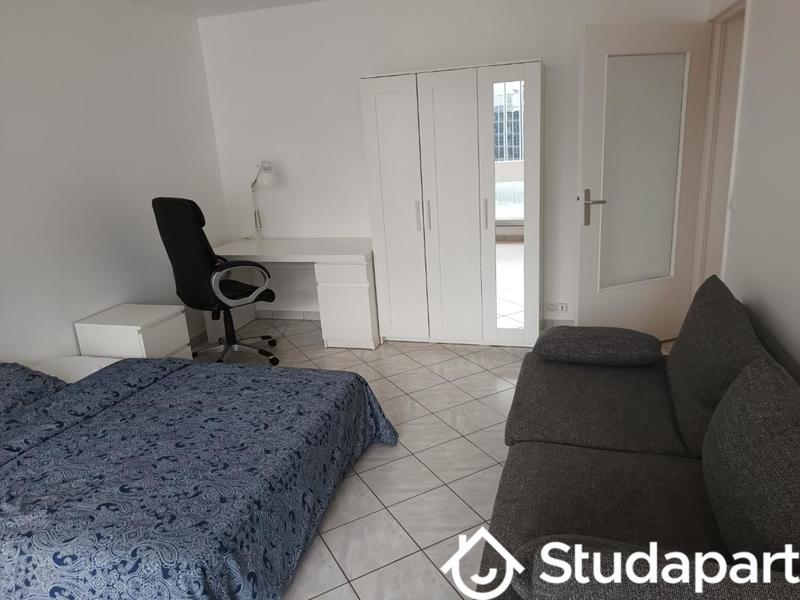 Chambre - 10 m² - 1 pièce