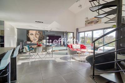 Villa - 153 m² - 5 pièces