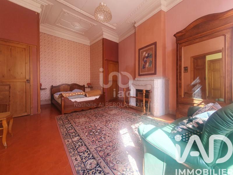 Maison - 288 m² - 11 pièces