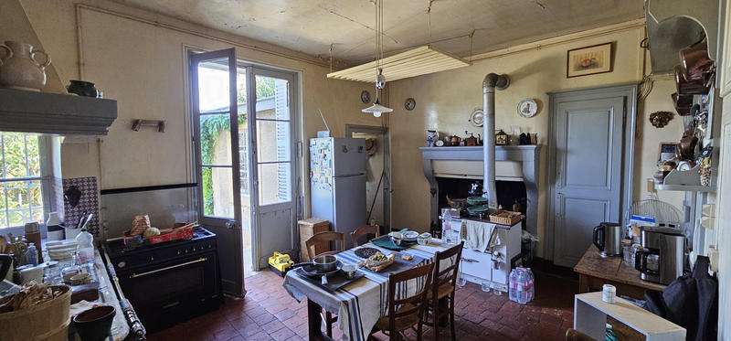 Propriété - 348 m² - 13 pièces