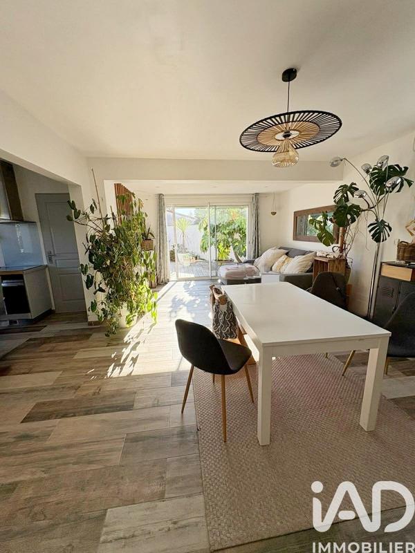 Maison - 97 m² - 4 pièces