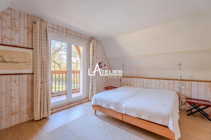 Propriété - 310 m² - 9 pièces