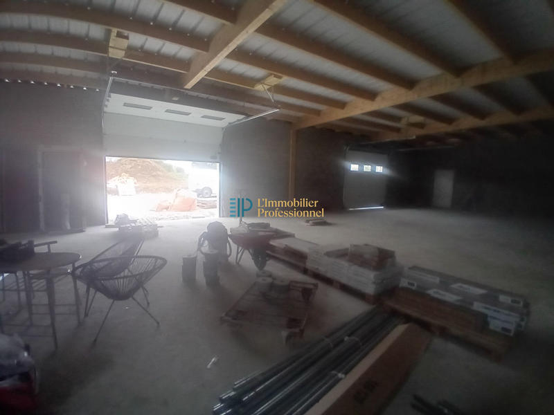 Local d'activités - 290 m²