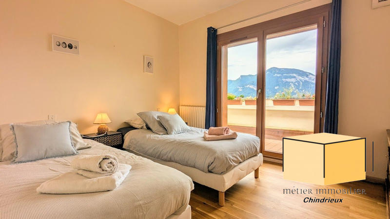 Villa - 304 m² - 10 pièces