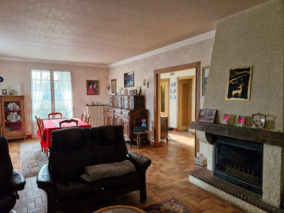 Maison - 181 m² - 7 pièces