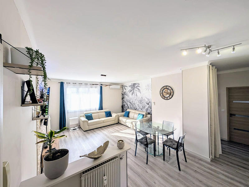 Appartement - 80 m² - 4 pièces