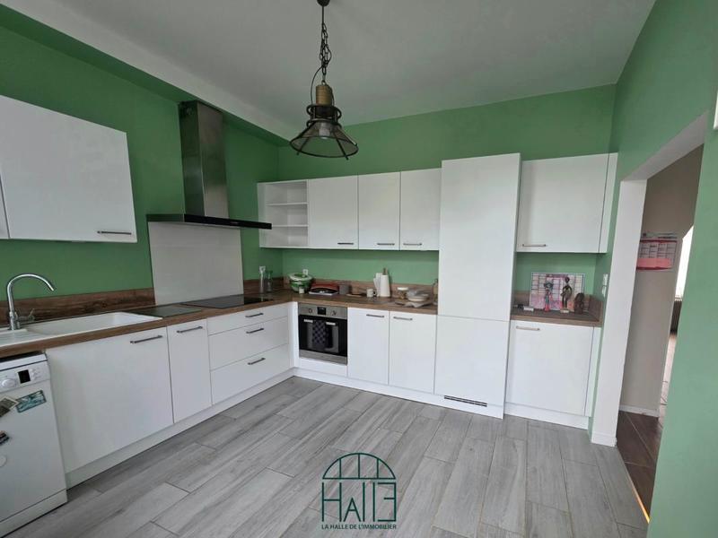 Demeure - 91 m² - 5 pièces