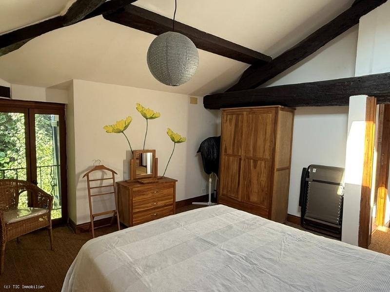 Maison en pierre - 99 m² - 5 pièces