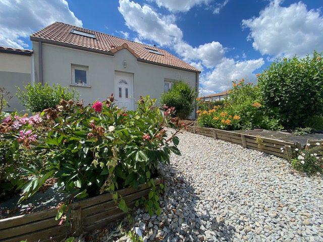 Maison - 75 m² - 5 pièces