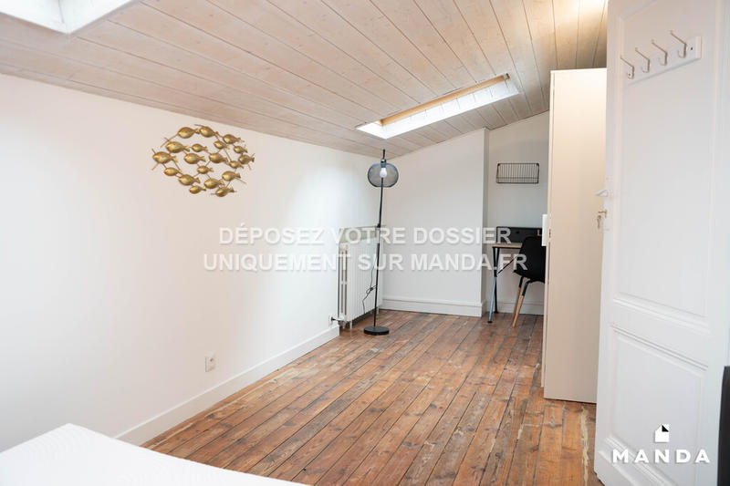 Chambre - 9 m² - 5 pièces