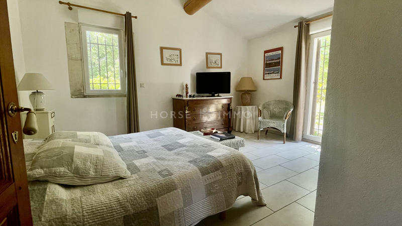 Maison - 230 m² - 7 pièces