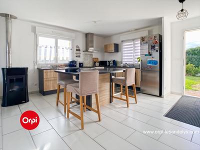 Maison - 88 m² - 6 pièces