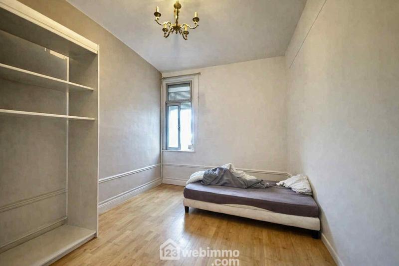 Immeuble - 186 m² - 6 pièces