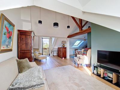 Appartement - 94 m² - 4 pièces