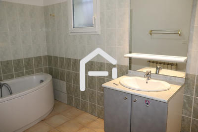 Maison - 96 m² - 4 pièces