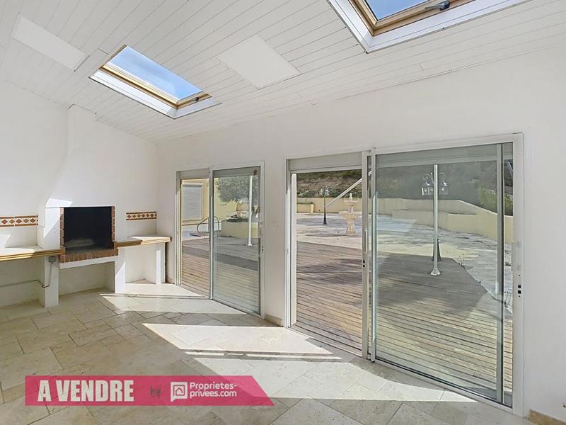 Maison - 200 m² - 6 pièces