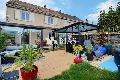 Maison - 122 m² - 5 pièces