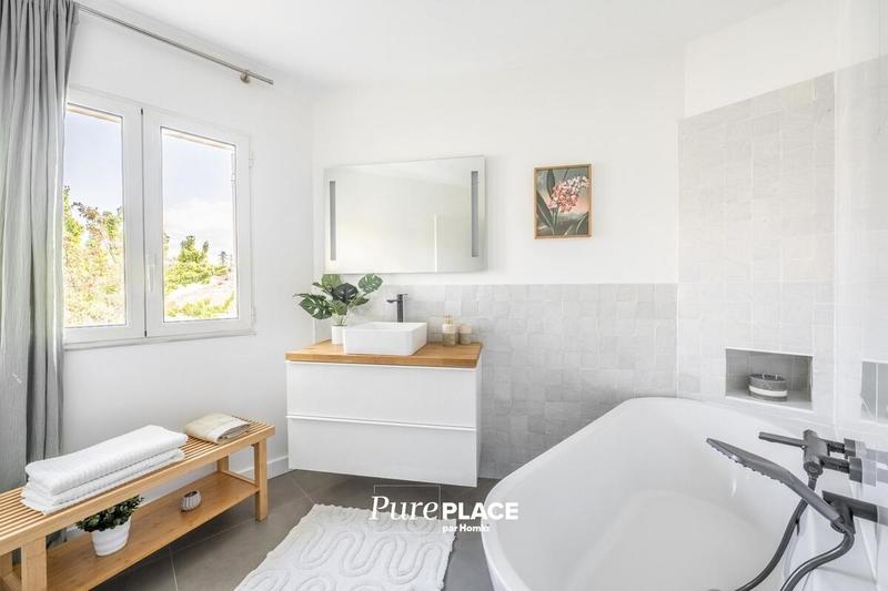 Maison - 186 m² - 7 pièces