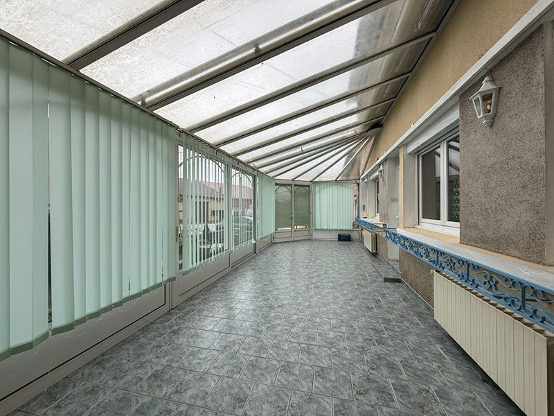 Maison - 240 m² - 9 pièces