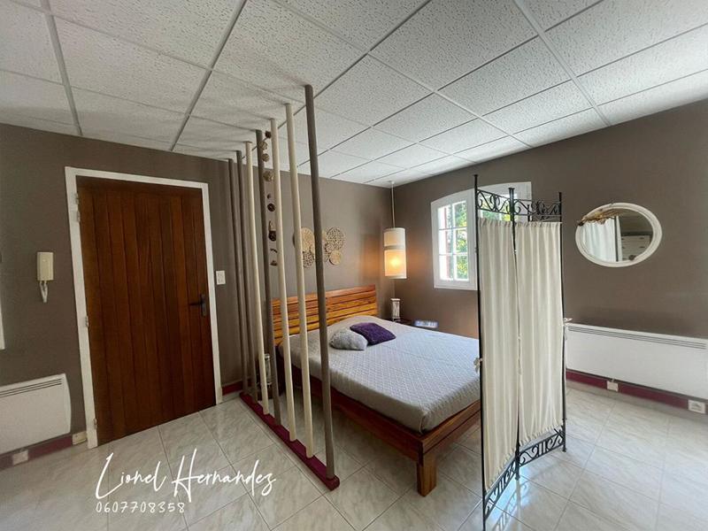 Maison - 220 m² - 7 pièces