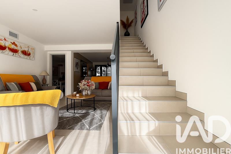 Maison - 95 m² - 4 pièces